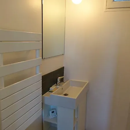 Sunny And Quiet * Paříž