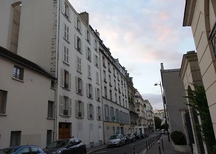 Apartment Sunny And Quiet Paris